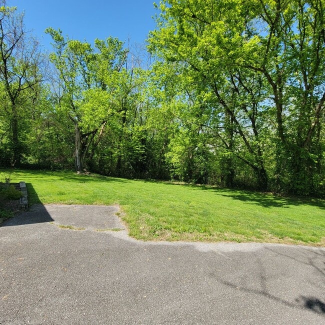 Building Photo - 4/2 Bungalow in Algood City Limits