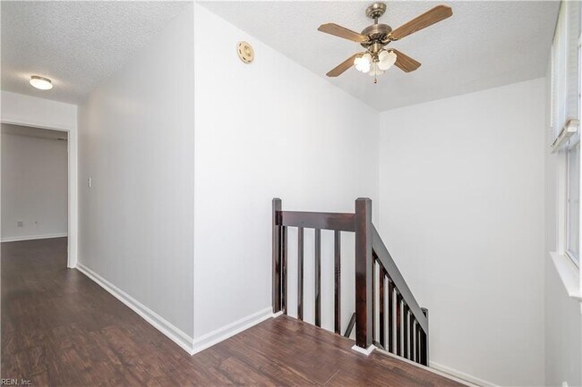 Building Photo - 908 Vincent Ct