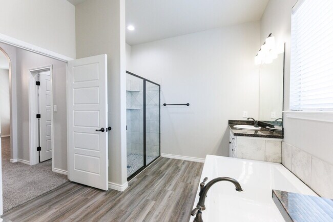 Building Photo - Modern 4-Bedroom Home in West Lubbock Just Blocks from new Frenship Schools