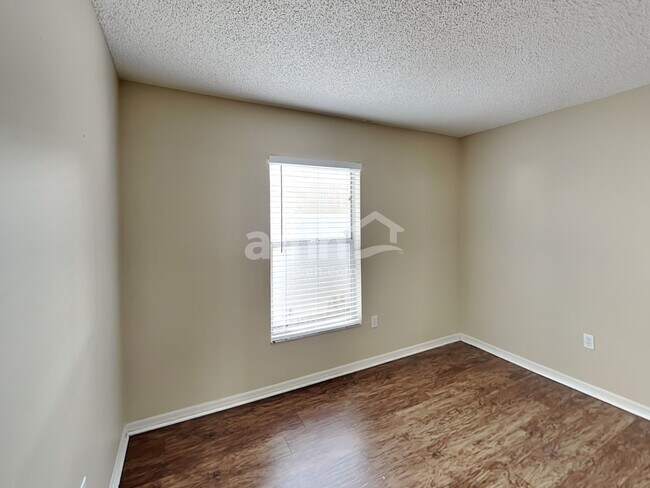 Building Photo - 1821 Rudder Dr