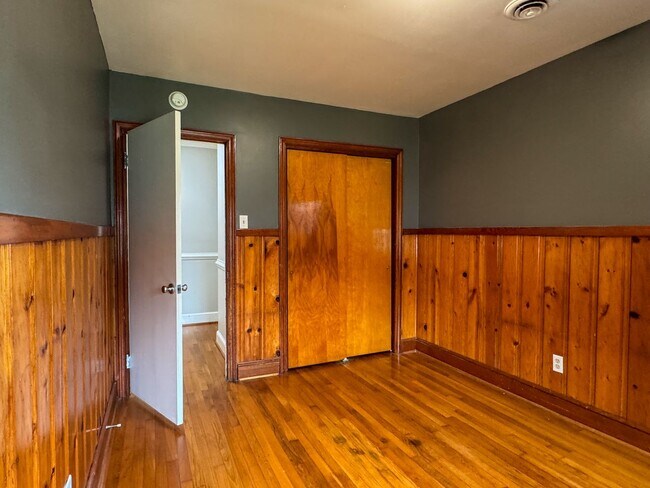 Building Photo - 1109 Smithfield Ave