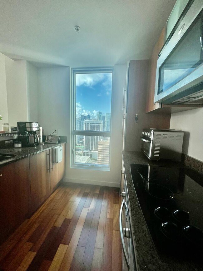 Building Photo - 300 S Biscayne Blvd
