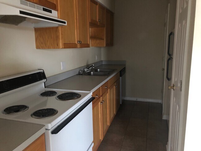 Building Photo - 107 Muscarello Rd