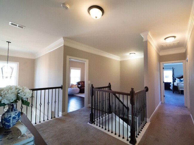 Building Photo - Elegant Richmond Hill Home with Screened Patio & Lagoon Views