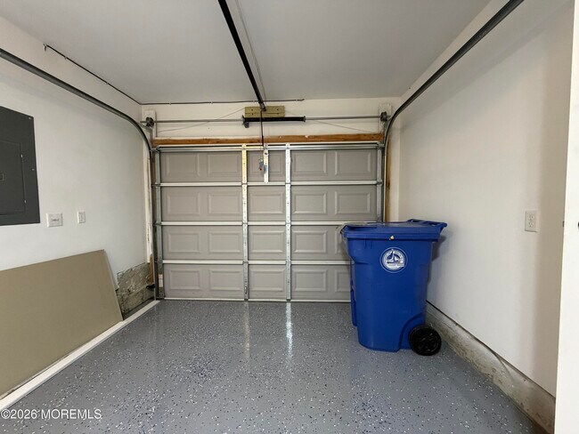 Building Photo - 305 Spirit Wy
