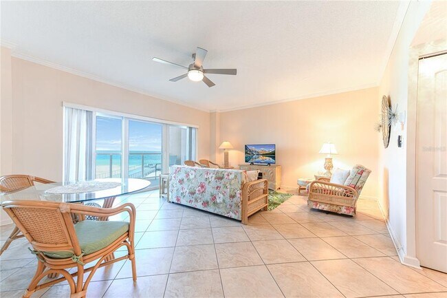 Building Photo - 880 Mandalay Ave