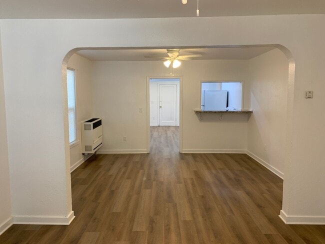 Building Photo - MOVE-IN SPECIAL!!!!  $500 OFF OF THE 1ST MONTHS RENT Charming 3-Bedroom Home for Rent - Please re...