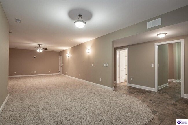 Building Photo - 120 Calumet Loop