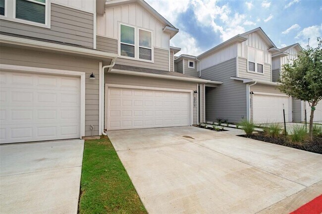 Building Photo - 11202 Gadsen Ln