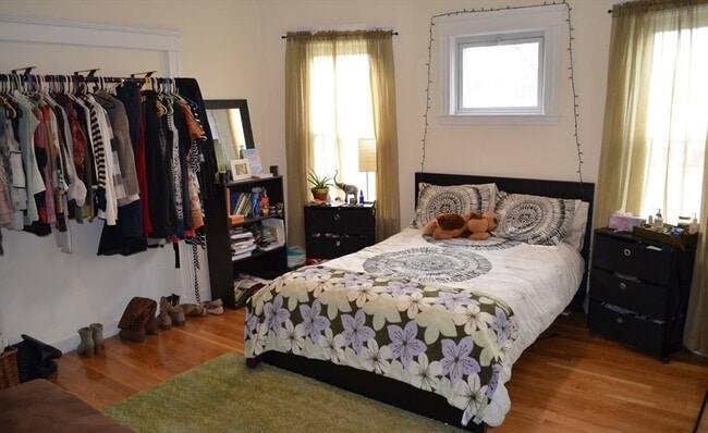 Building Photo - 19 Eastman St