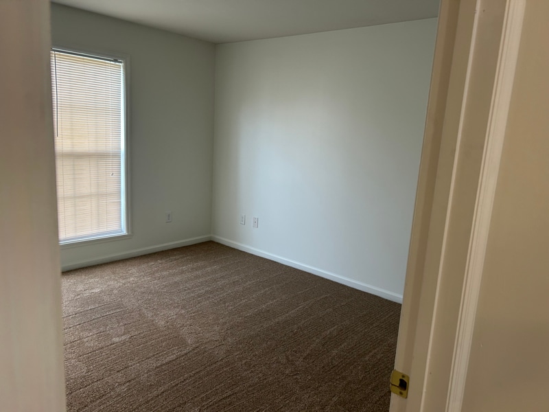 Building Photo - 713 Amber Hill Dr