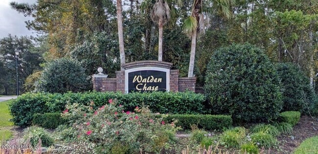 Building Photo - 2012 Chaucer Ln