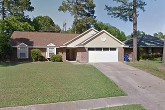 Building Photo - 9307 Lytham Dr
