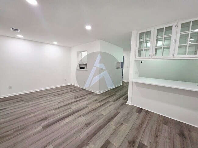 Building Photo - 1041 Kennesborough Rd NW