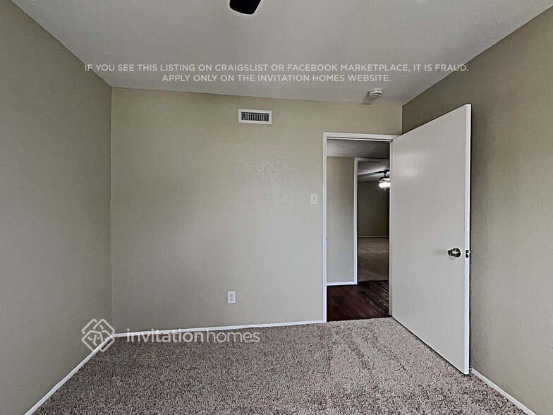 Building Photo - 9114 Vagas Dr