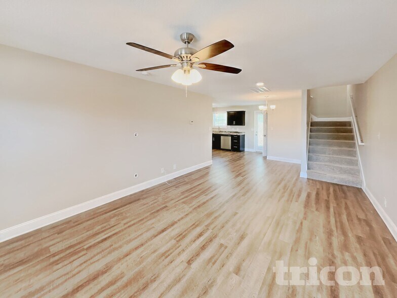 Building Photo - 633 Battery Ct