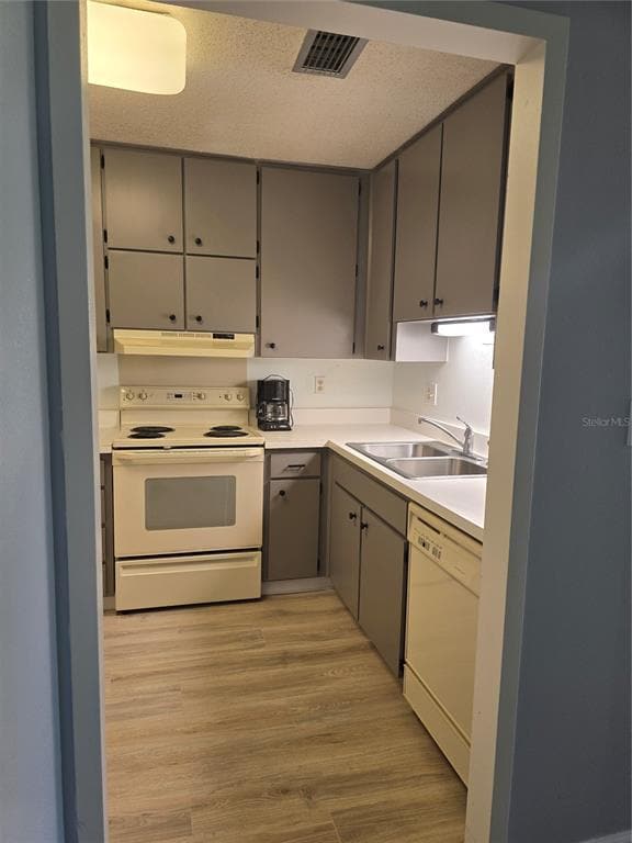 Building Photo - 2700 Bayshore Blvd