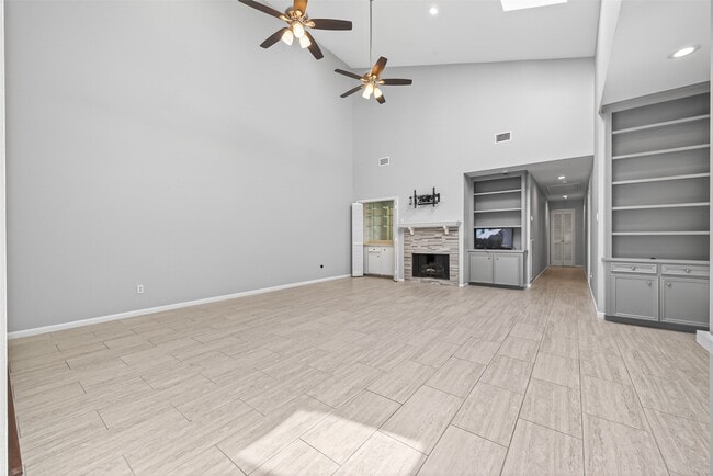 Building Photo - 5218 Palmetto St