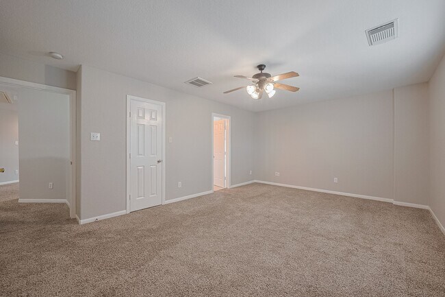 Building Photo - 9714 Angleside Ln