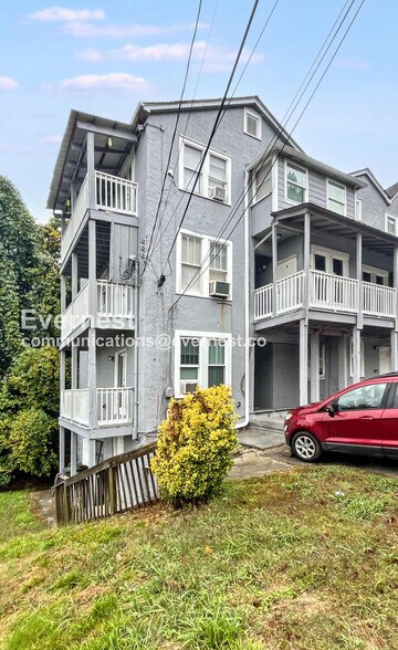 Building Photo - 32 Woodlawn Dr