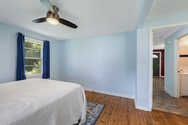 Building Photo - 513 Hiawassee Ave
