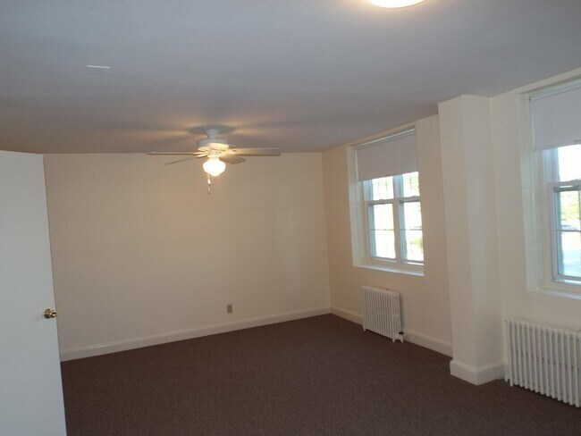 Building Photo - 457 Washington St