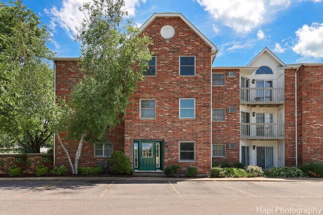 Building Photo - 4301 W Shamrock Ln
