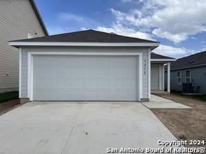 Building Photo - 9852 Butte Crk