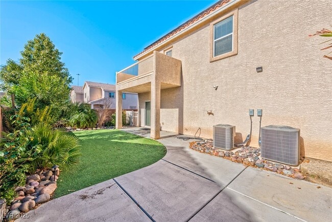 Building Photo - 1593 Dark Wolf Ave