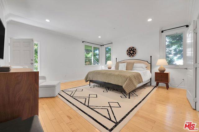 Primary Photo - 1601 S Bentley Ave