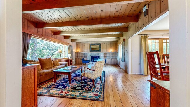 Building Photo - 4560 Sullivan Ct