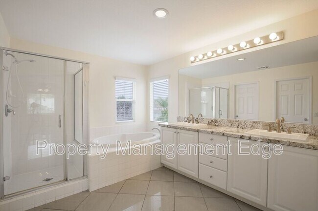 Building Photo - 32905 Northshire Cir