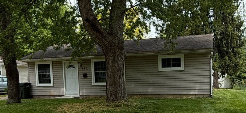 Primary Photo - 853 Oak St