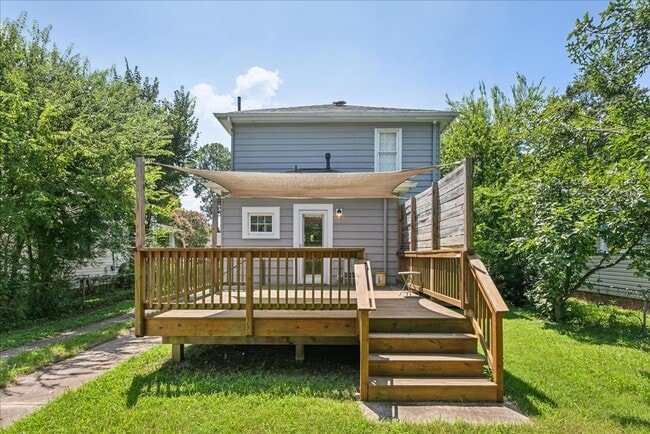 Building Photo - 1734 Hancock Ave