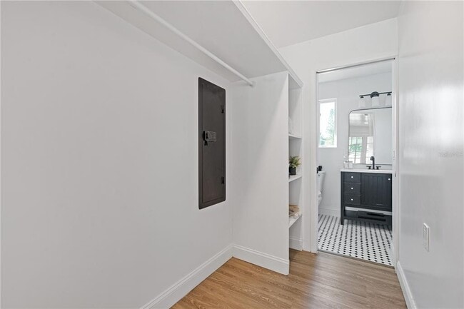 Building Photo - 4635 22nd Ave N