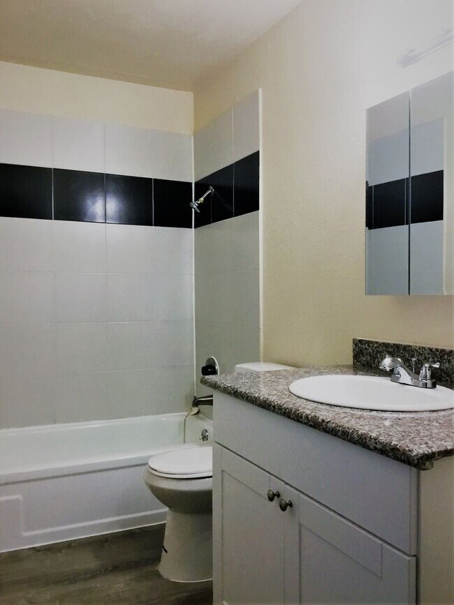 Interior Photo - Raintree Apartments
