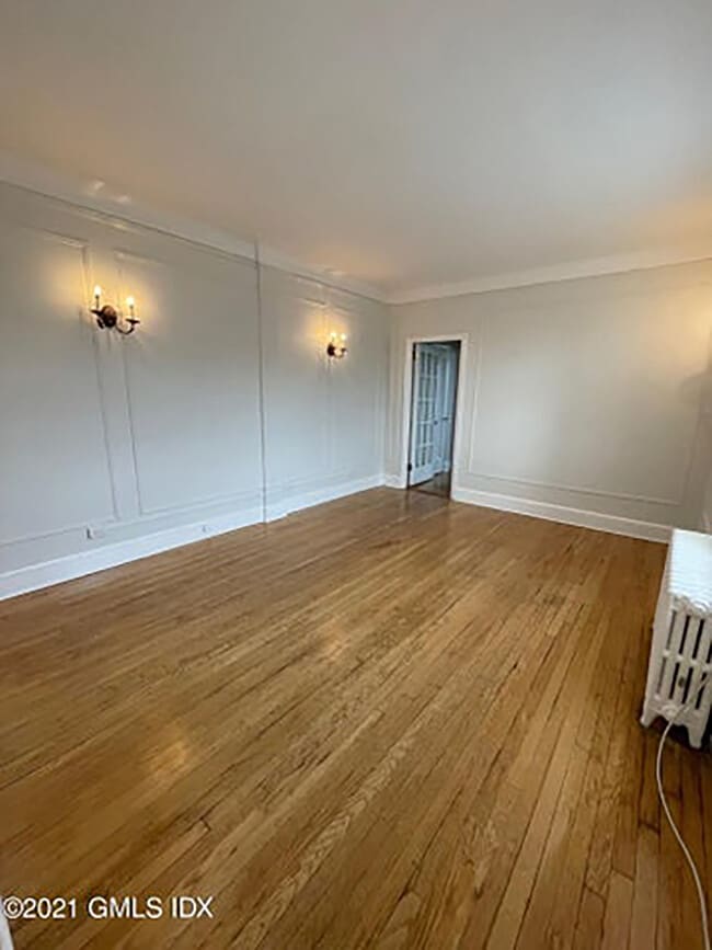 Building Photo - 271 Greenwich Ave