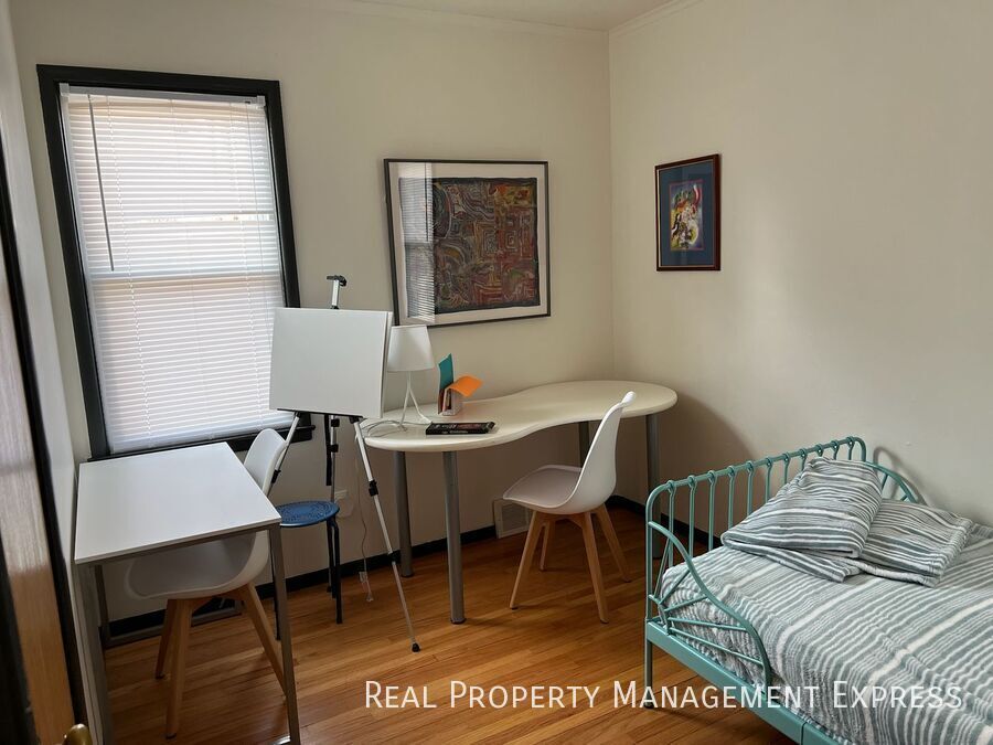 Building Photo - 3 Bedroom 2 Bathroom Home for Rent