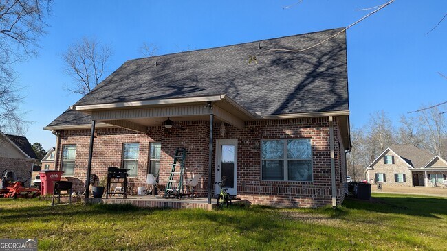 Building Photo - 326 Willow Cove