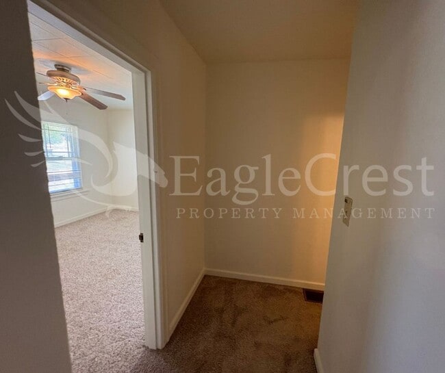 Building Photo - Three Bedroom, Two Bathroom House with Fenced Yard and Outdoor Fireplace