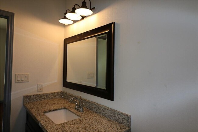 Building Photo - 8302 Park St