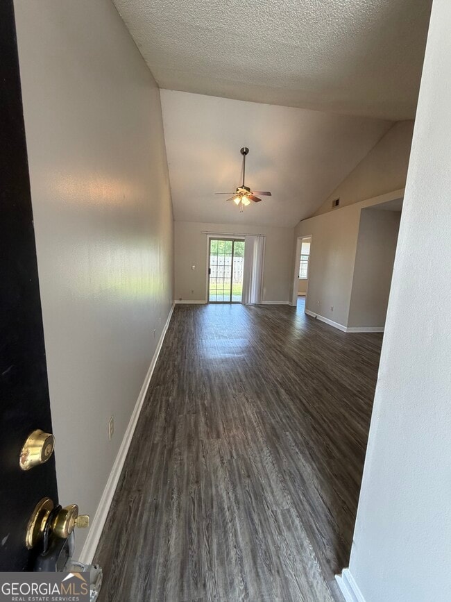 Building Photo - 411 Baltic Ct