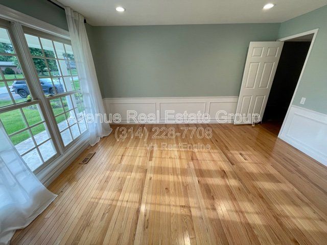 Building Photo - 514 Redondo Dr