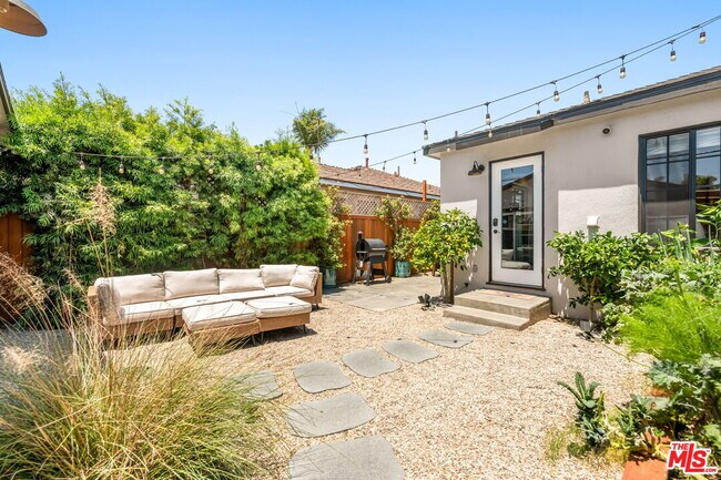 Building Photo - 13324 Zanja St