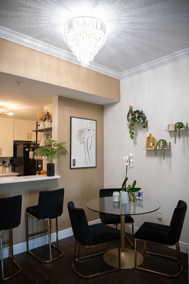 Building Photo - 1203 Town Center Dr