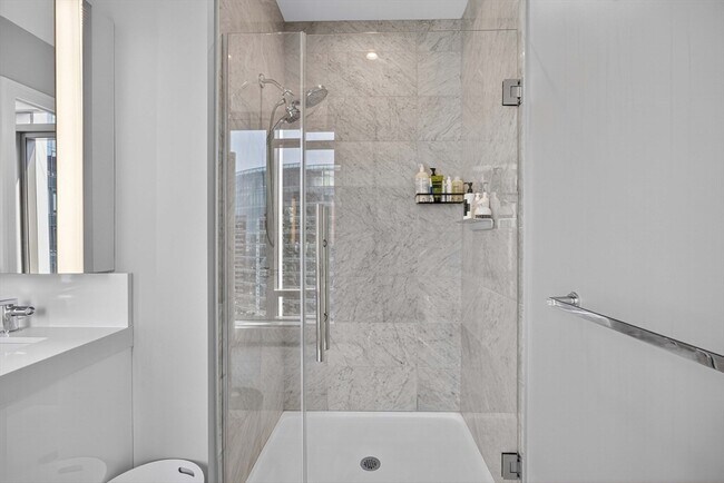 Building Photo - 135 Seaport Blvd