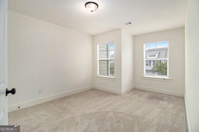 Building Photo - 2249 Mulsanne Dr