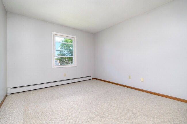 Building Photo - 364 Peck Ave