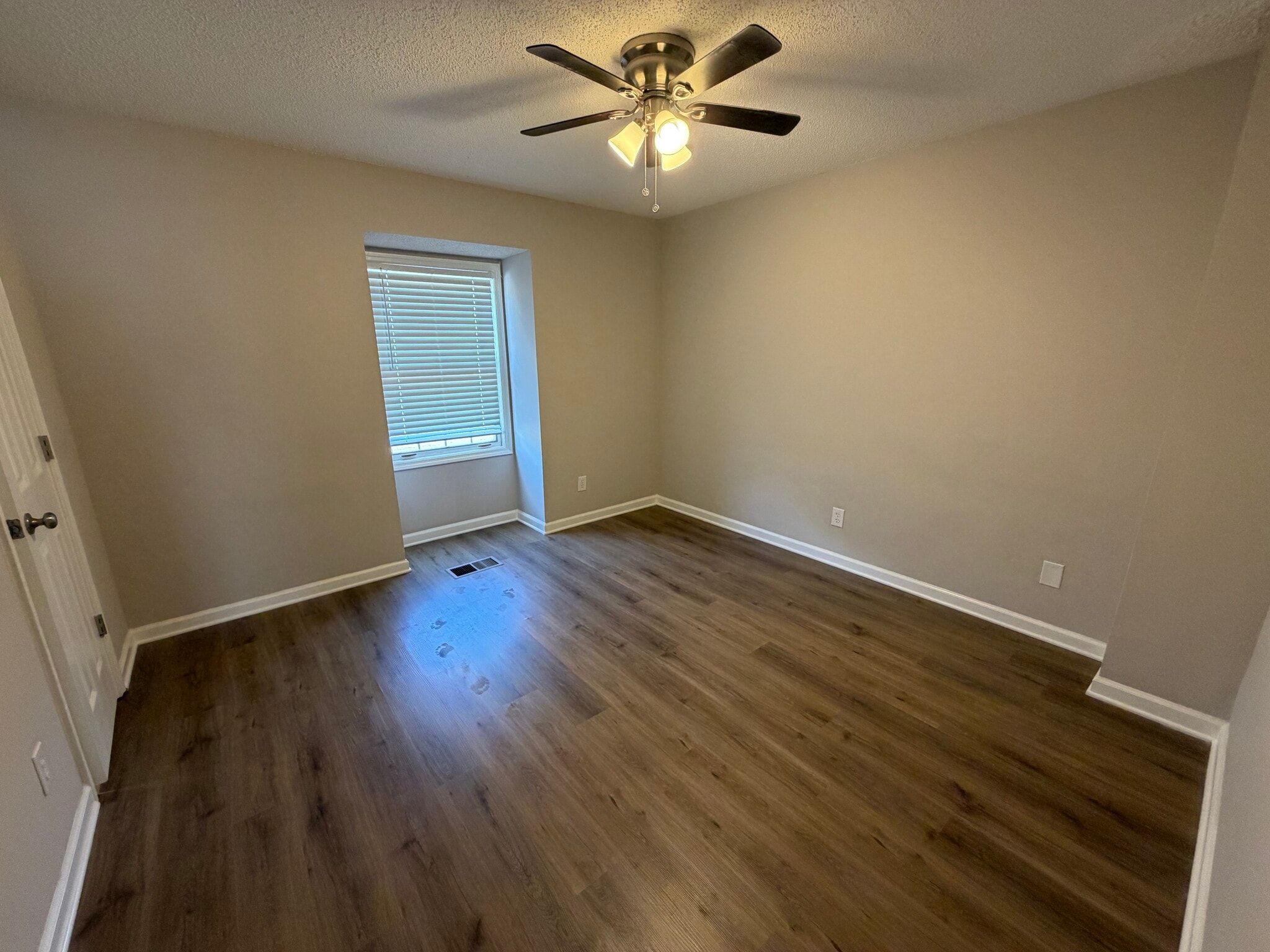 Building Photo - 3730 Old Flowery Branch Rd