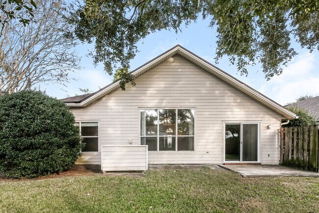 Building Photo - 1723 Rustling Dr